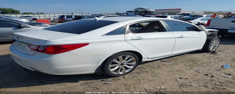 5NPEB4AC8DH515594 2013 HYUNDAI SONATA photo no. 4