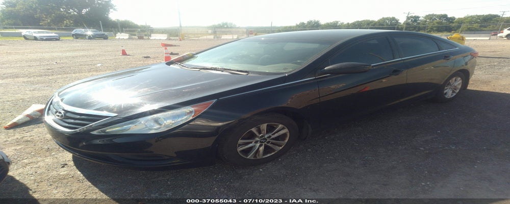 5NPEB4AC6BH262577 2011 HYUNDAI SONATA photo no. 2