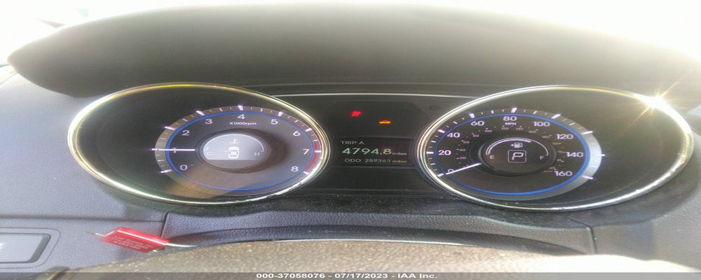 5NPEC4AB8BH203227 2011 HYUNDAI SONATA photo no. 7