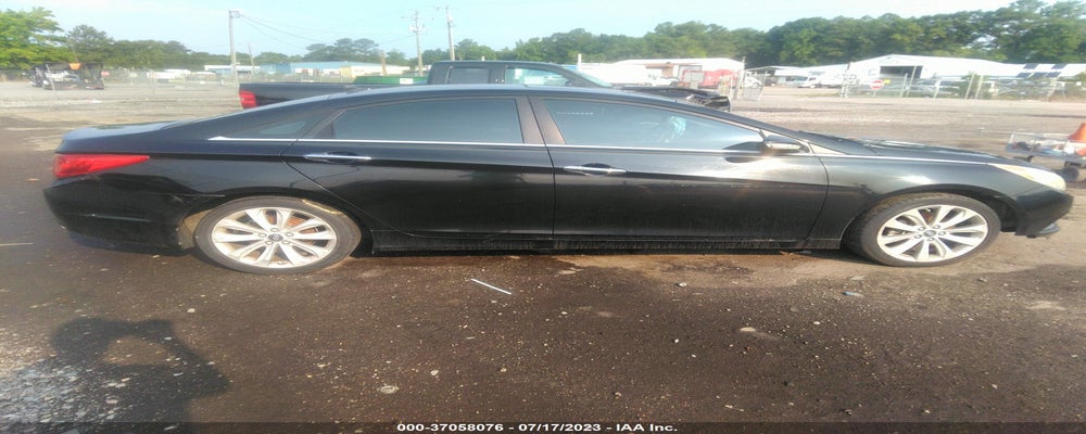 5NPEC4AB8BH203227 2011 HYUNDAI SONATA photo no. 8