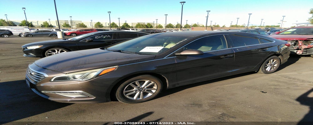 5NPE24AF1FH037760 2015 HYUNDAI SONATA photo no. 2