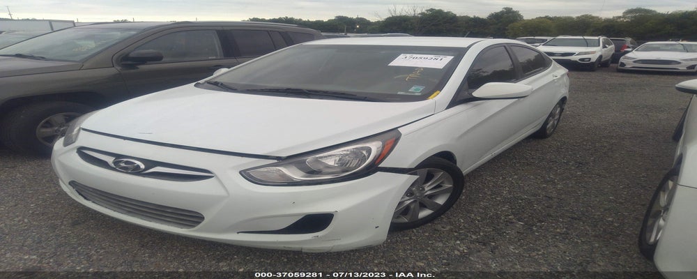 KMHCU4AE8DU315092 2013 HYUNDAI ACCENT photo no. 2