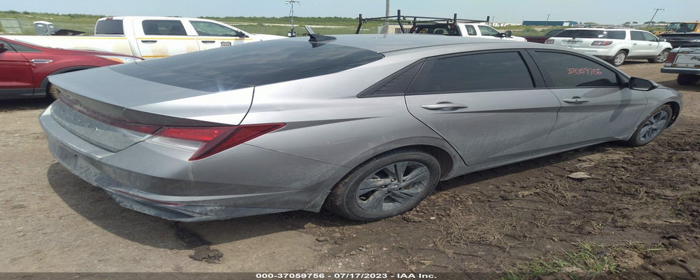 KMHLM4AG3NU271828 2022 HYUNDAI ELANTRA photo no. 4