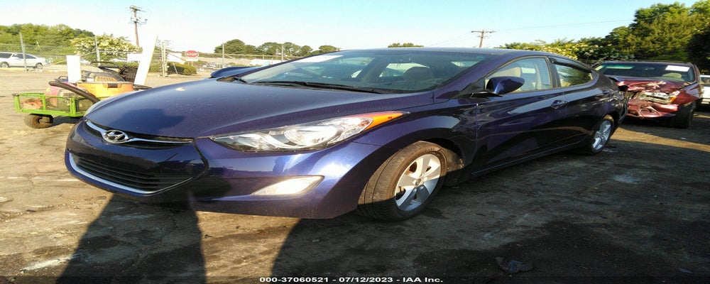 5NPDH4AE2DH316519 2013 HYUNDAI ELANTRA photo no. 2