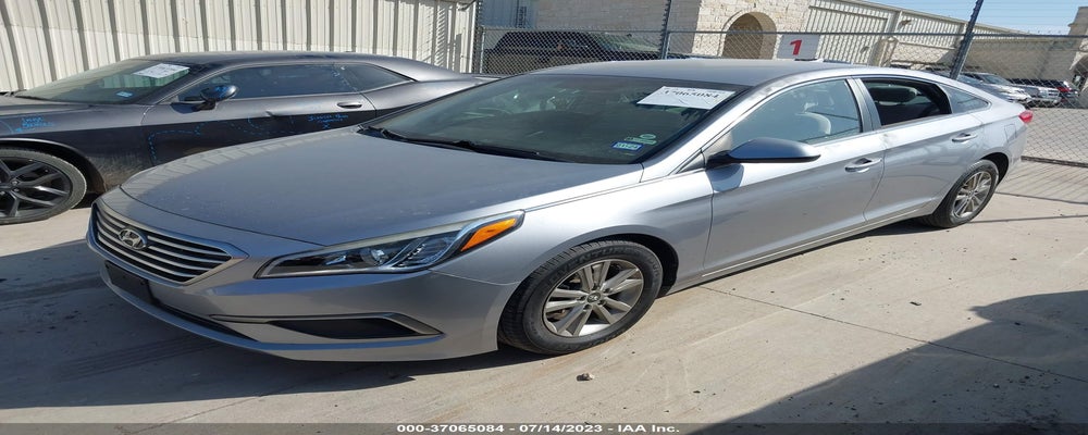 5NPE24AF2HH486464 2017 HYUNDAI SONATA photo no. 2