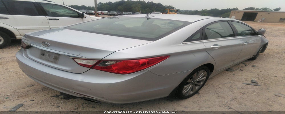 5NPEC4AC5DH531264 2013 HYUNDAI SONATA photo no. 4