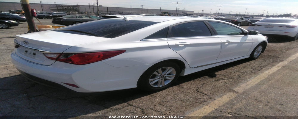 5NPEB4AC7EH932061 2014 HYUNDAI SONATA photo no. 4