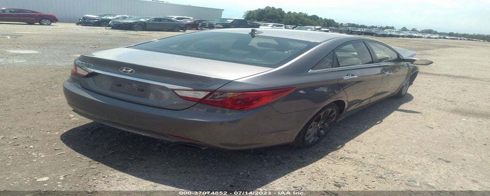 5NPEC4AB6BH218065 2011 HYUNDAI SONATA photo no. 4