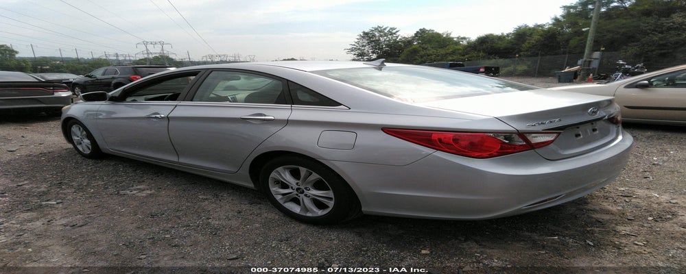 5NPEC4AC2BH080081 2011 HYUNDAI SONATA photo no. 3