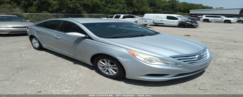 5NPEB4AC4BH063804 2011 HYUNDAI SONATA photo no. 11
