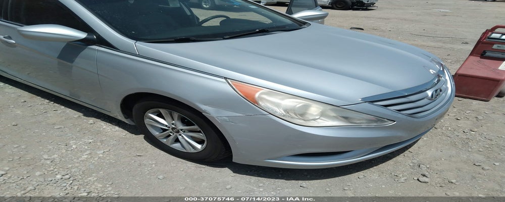 5NPEB4AC4BH063804 2011 HYUNDAI SONATA photo no. 6