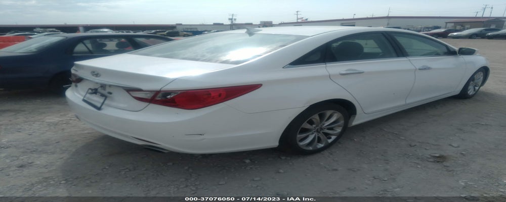 5NPEC4AC1BH014878 2011 HYUNDAI SONATA photo no. 4