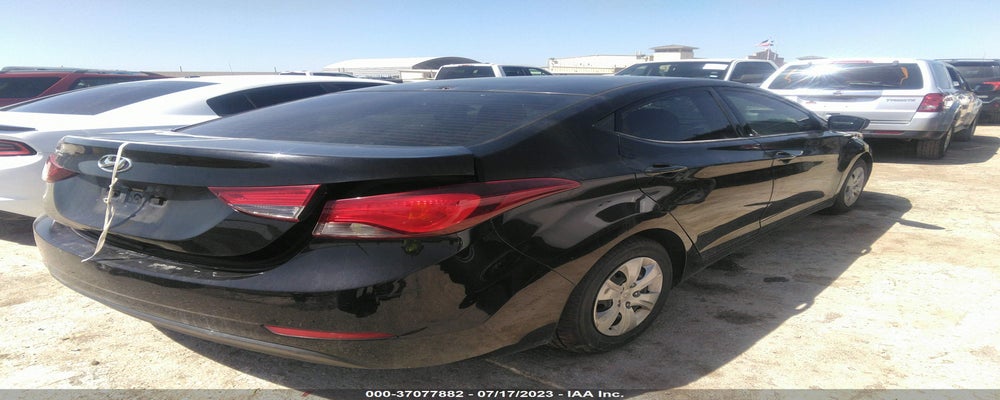 5NPDH4AE9GH780024 2016 HYUNDAI ELANTRA photo no. 4