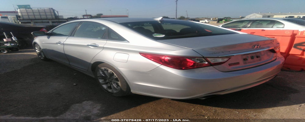 5NPEC4AB5BH177072 2011 HYUNDAI SONATA photo no. 3