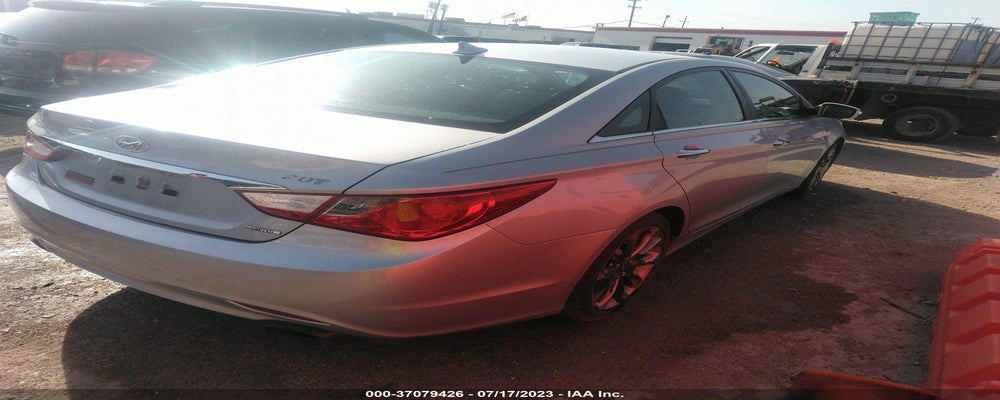 5NPEC4AB5BH177072 2011 HYUNDAI SONATA photo no. 4