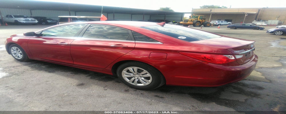 5NPEB4AC0BH046885 2011 HYUNDAI SONATA photo no. 3