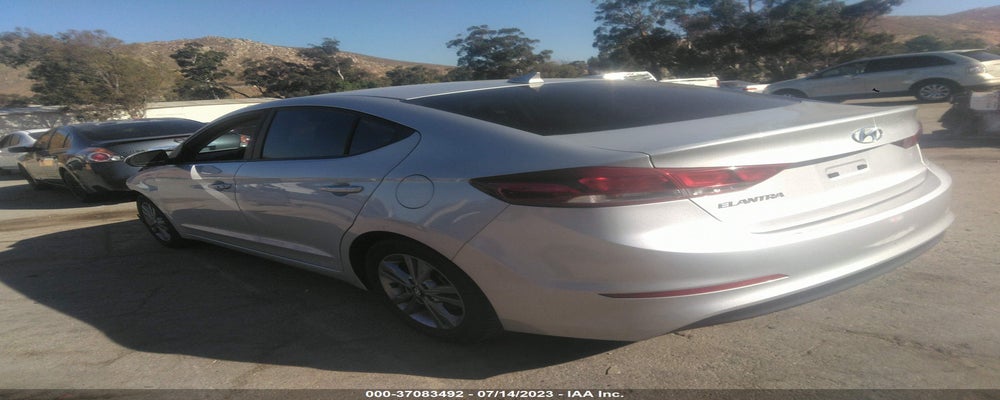 KMHD84LF3JU614726 2018 HYUNDAI ELANTRA photo no. 3
