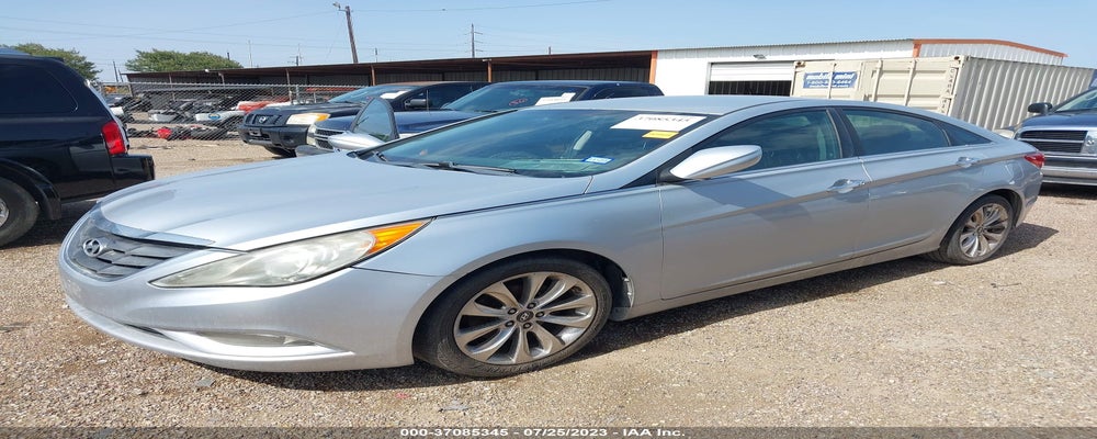 5NPEC4AC1BH053809 2011 HYUNDAI SONATA photo no. 2