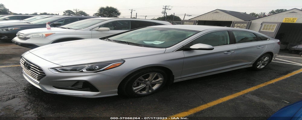 5NPE34AF7JH647846 2018 HYUNDAI SONATA photo no. 2
