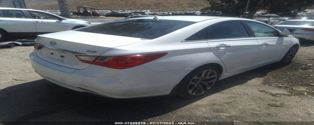 5NPEC4ABXDH616978 2013 HYUNDAI SONATA photo no. 4
