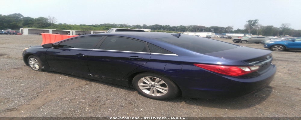 5NPEB4AC9BH037389 2011 HYUNDAI SONATA photo no. 3