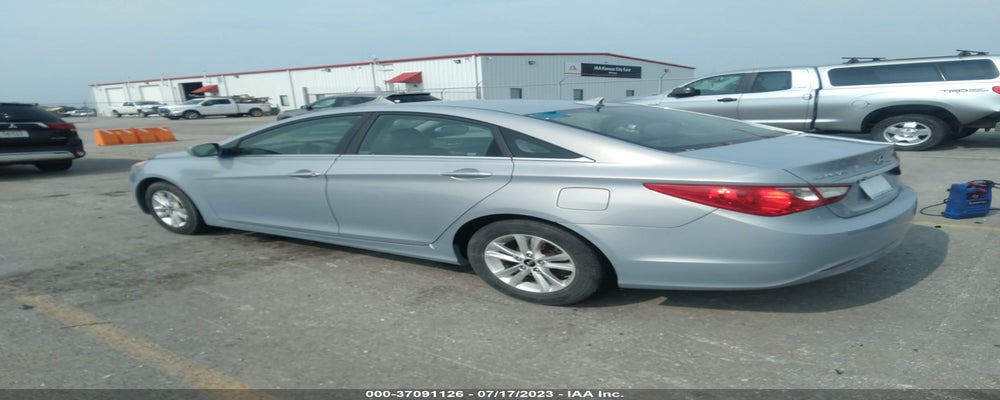 5NPEB4AC1BH149877 2011 HYUNDAI SONATA photo no. 3