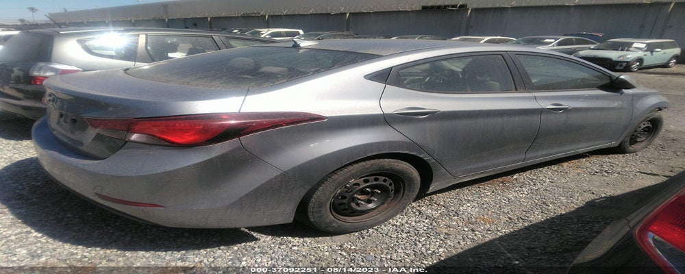 5NPDH4AE7GH736880 2016 HYUNDAI ELANTRA photo no. 4