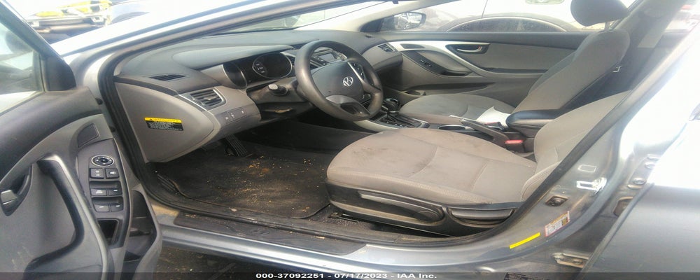 5NPDH4AE7GH736880 2016 HYUNDAI ELANTRA photo no. 5