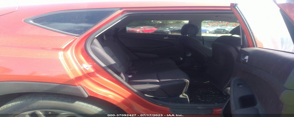 KM8J3CA45HU391824 2017 HYUNDAI TUCSON photo no. 8