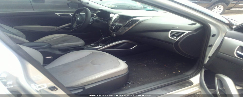 KMHTC6AD8CU048301 2012 HYUNDAI VELOSTER photo no. 5