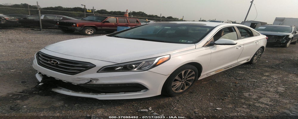 5NPE34AF5GH433852 2016 HYUNDAI SONATA photo no. 2