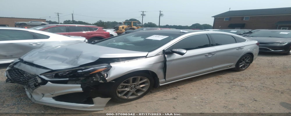 5NPE34AB2JH704905 2018 HYUNDAI SONATA photo no. 2
