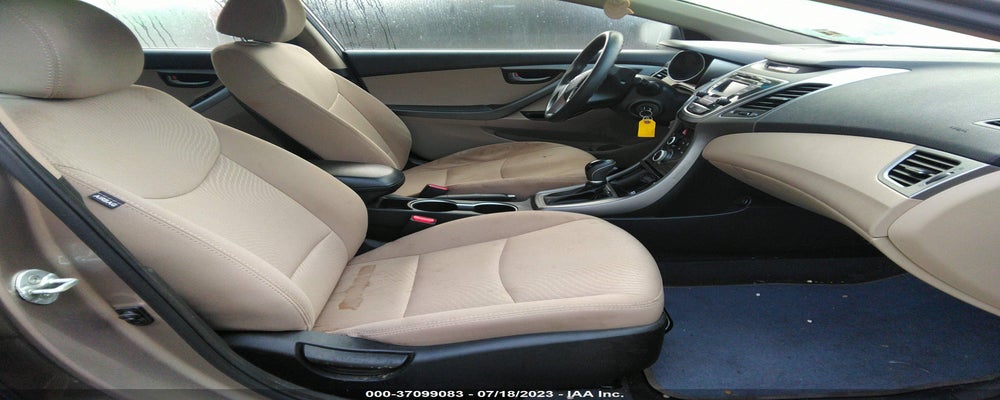5NPDH4AE8GH664264 2016 HYUNDAI ELANTRA photo no. 5