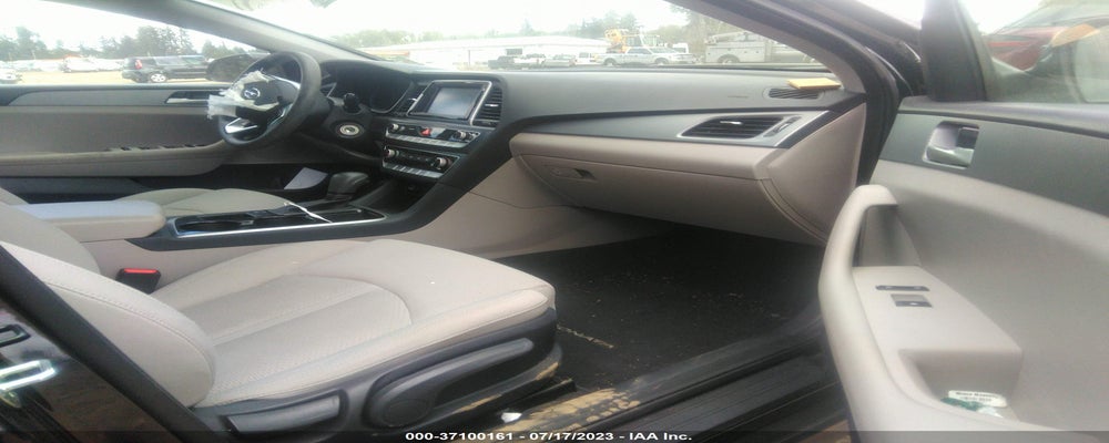 5NPE24AF5JH611981 2018 HYUNDAI SONATA photo no. 5