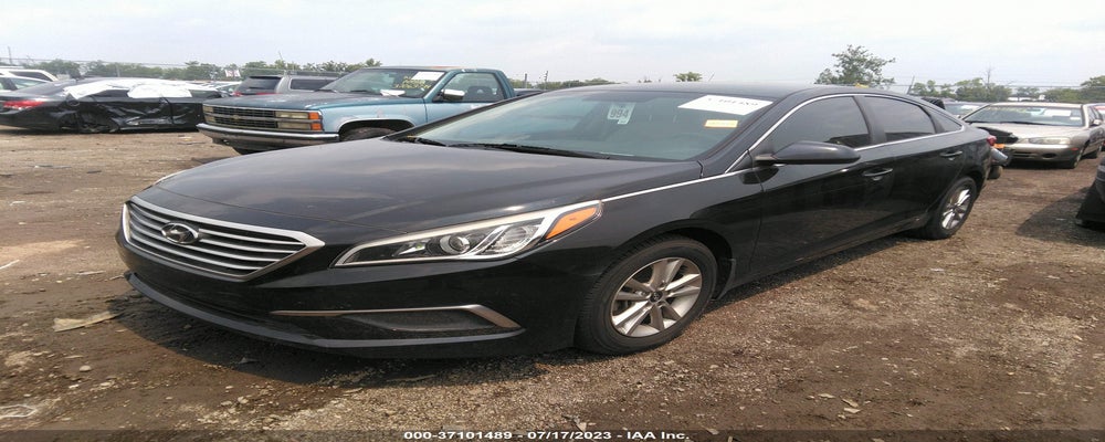 5NPE24AF3HH443154 2017 HYUNDAI SONATA photo no. 2