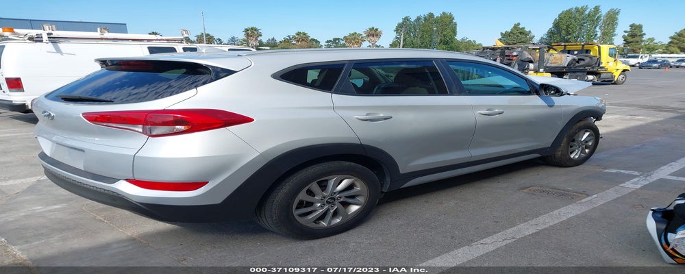KM8J33A4XJU769061 2018 HYUNDAI TUCSON photo no. 4