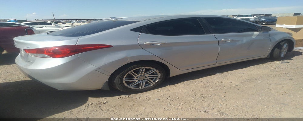KMHDH4AE4DU551585 2013 HYUNDAI ELANTRA photo no. 4
