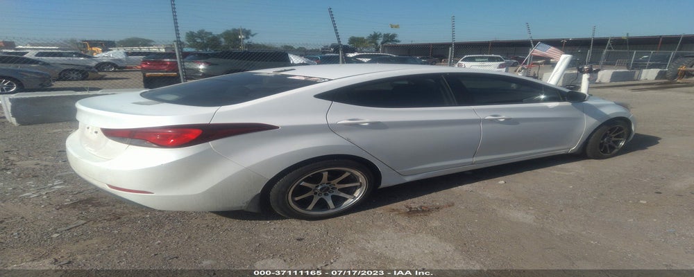 5NPDH4AE6GH743450 2016 HYUNDAI ELANTRA photo no. 4