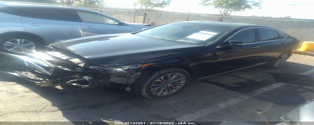 KMHGN4JE2FU018742 2015 HYUNDAI GENESIS photo no. 2