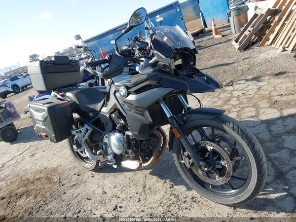 2022 BMW F 750