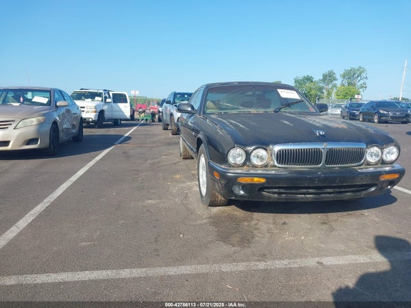 1999 Jaguar Xj8