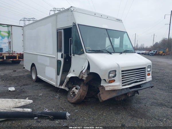 2014 Ford F-59 Commercial Stripped