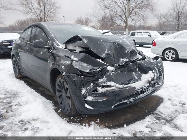2025 Tesla Model Y