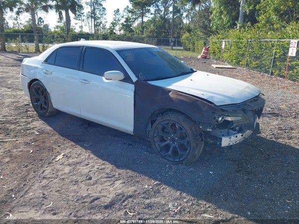 2021 Chrysler 300
