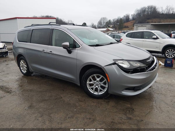 2020 Chrysler Voyager