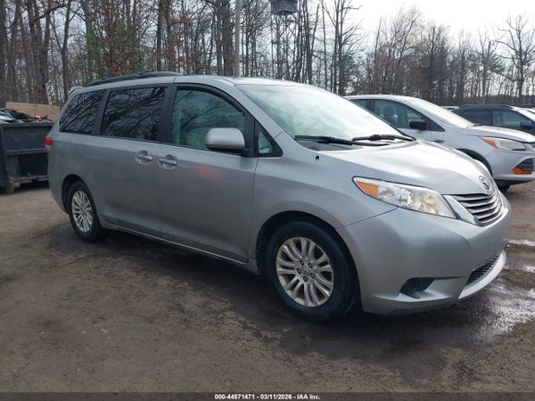 2014 Toyota Sienna