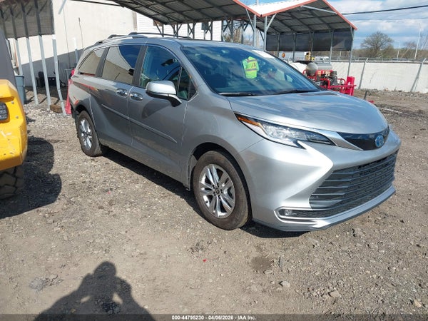 2025 Toyota Sienna
