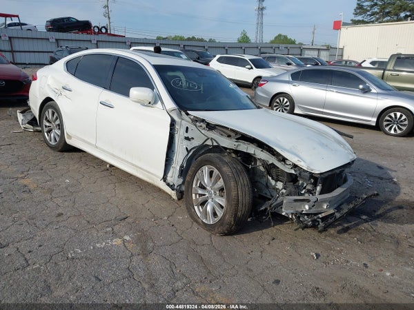 2011 Infiniti M37