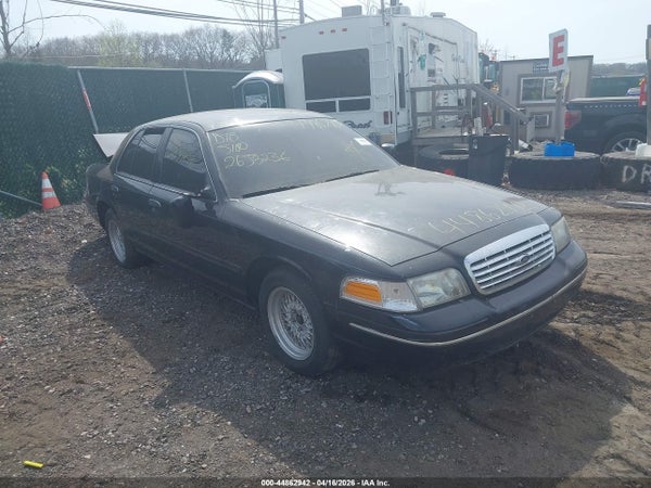 2000 Ford Crown Victoria