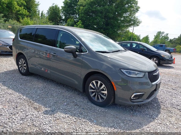 2023 Chrysler Pacifica Hybrid